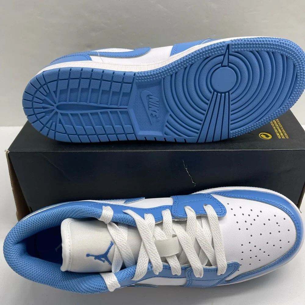 Jordan WMNS AIR JORDAN 1 LOW SE 
WHITE/LEGEND BLUE FZ3929 114
 Sneakers - Picture 6 of 16